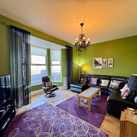 The Beach Front Apartment, Amazing Frontline Sea Views تينيماوث المظهر الخارجي الصورة