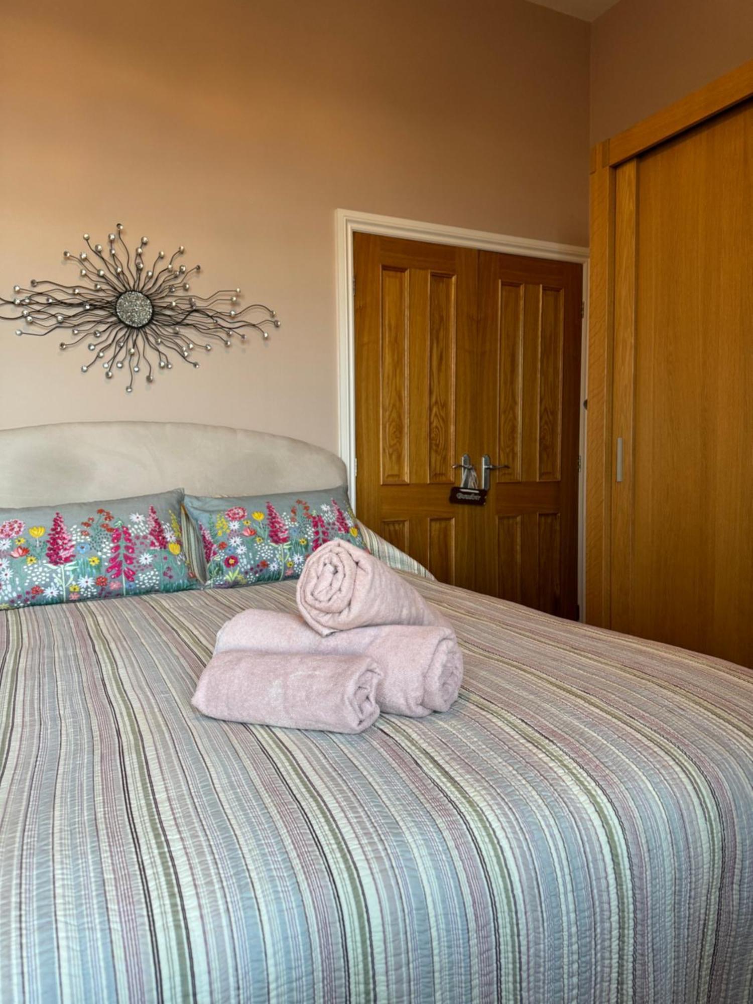 The Beach Front Apartment, Amazing Frontline Sea Views تينيماوث المظهر الخارجي الصورة